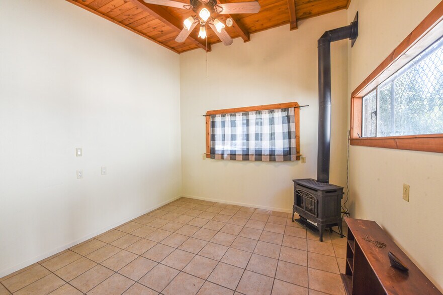 More Photos Of 24967 State Highway 108, Mi Wuk Village Service Station For Sale