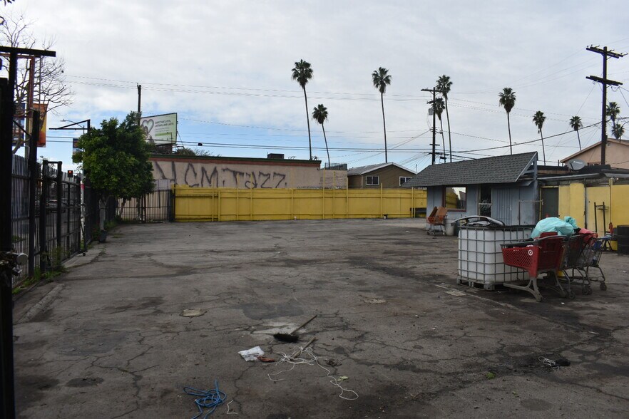 More Photos Of 615 E Manchester Ave, Los Angeles Land For Lease