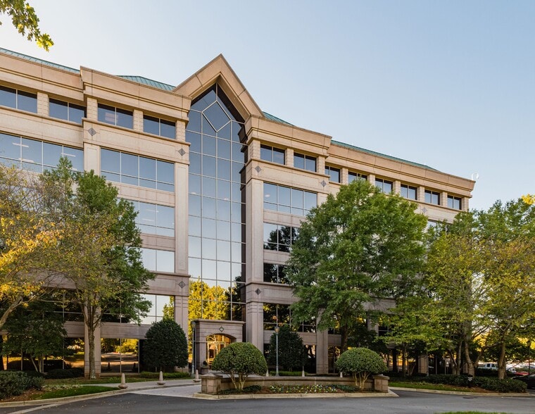 More Photos Of 200 Mansell Ct E, Roswell Unknown For Lease