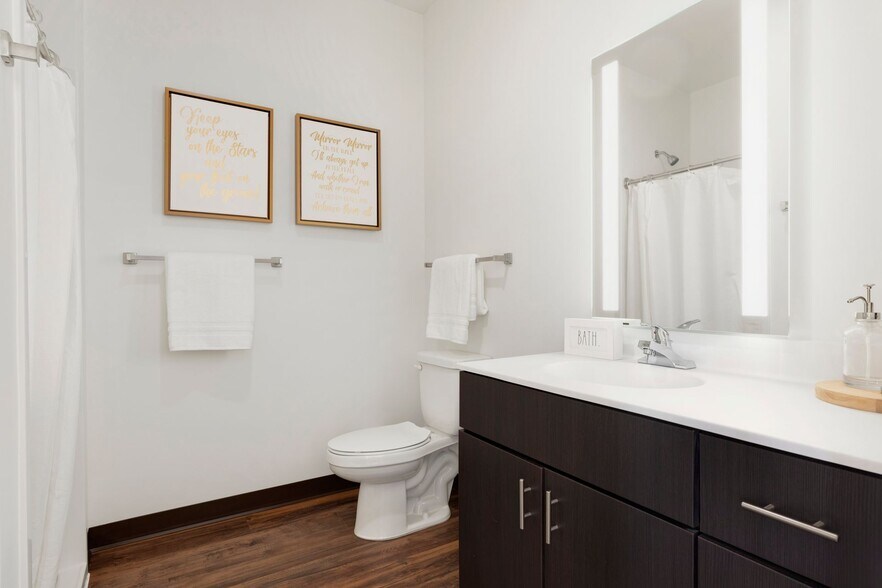 More Photos Of 309-NE Ulysses St, Minneapolis Apartments For Lease