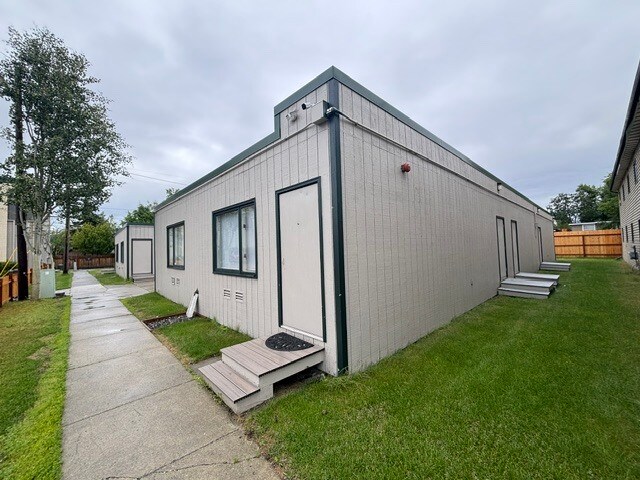 More Photos Of 900 W Fireweed Ln, Anchorage Flex For Sale