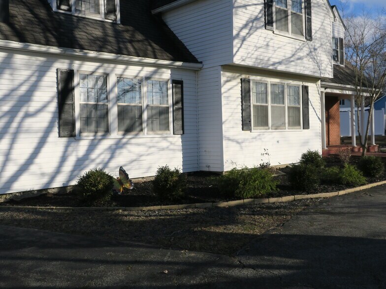 More Photos Of 529 Route 17M, Middletown Storefront Retail Residential For Sale