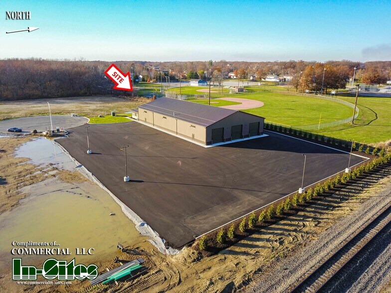 Primary Photo Of 13631 Alexander St, Cedar Lake Flex For Lease