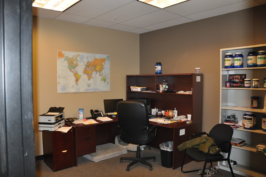 More Photos Of 575-585 Prospect St, Lakewood Warehouse For Lease