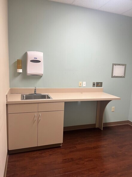 More Photos Of 5041 Dallas Hwy, Powder Springs Medical For Lease