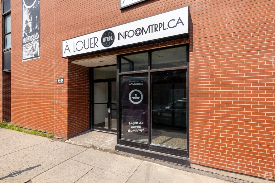 More Photos Of 4225 Rue Notre-Dame O, Montréal Office For Sale