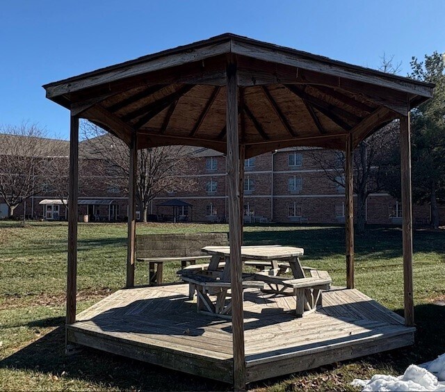 More Photos Of 852 Cambridge Blvd, O'Fallon Medical For Lease