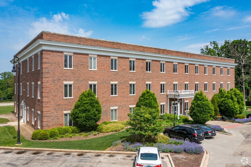 More Photos Of 11 Salt Creek Ln, Hinsdale Medical For Lease