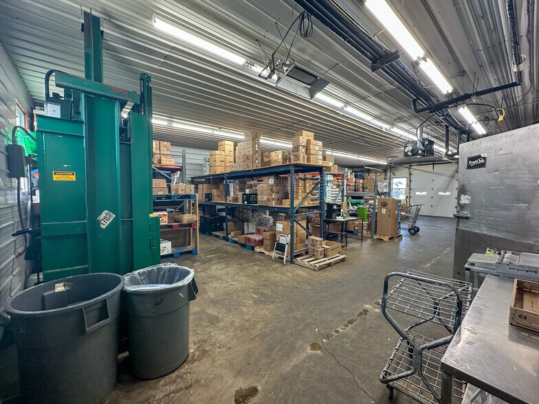 More Photos Of 6839 Outer Rd, Mountain Grove Supermarket For Sale