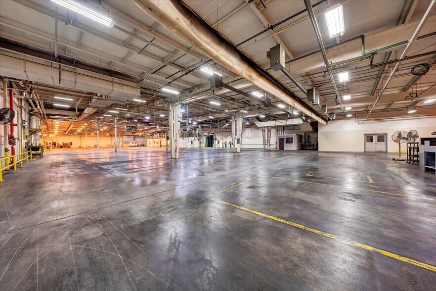 More Photos Of 17921 Main St, Buchanan Manufacturing For Sale