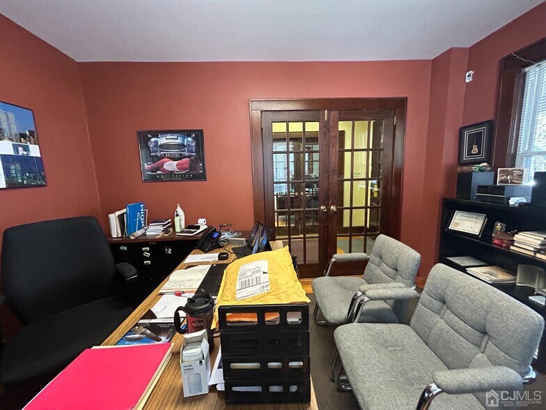 More Photos Of 227 Main St, Woodbridge Office For Sale