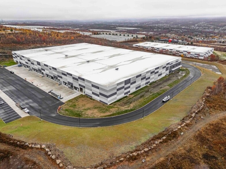 More Photos Of Valley View Dr, Jessup Distribution For Lease