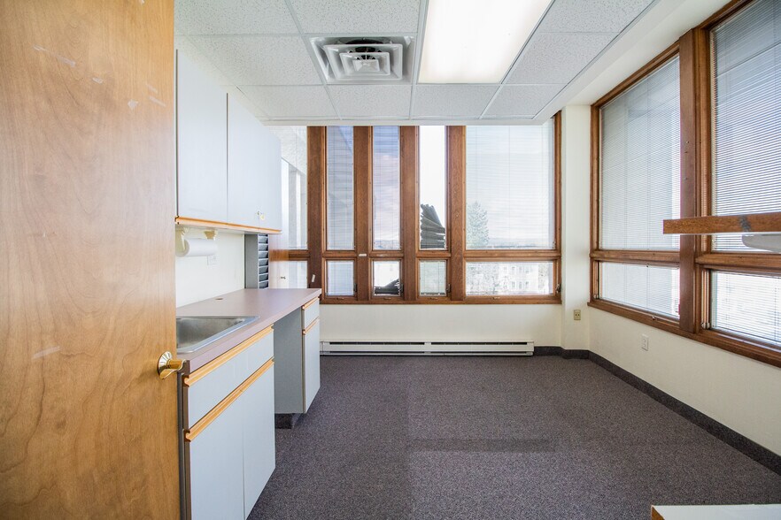 More Photos Of 10 Winthrop St, Worcester Medical For Lease