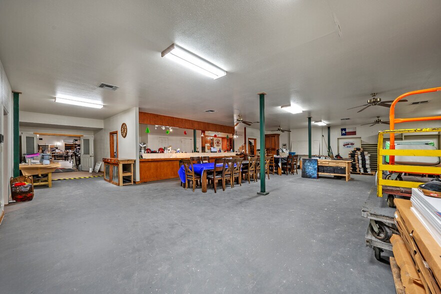 More Photos Of 31633 US-377 Hwy, Gordonville Light Distribution For Sale