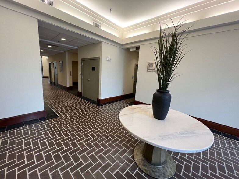 More Photos Of 7 Arley Way, Bluffton Medical For Lease