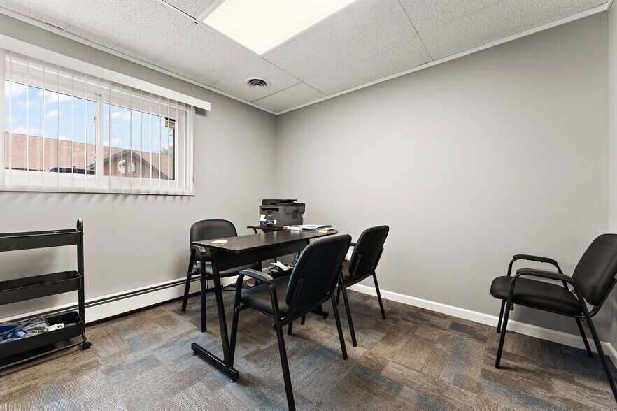 More Photos Of 250 N Main St, Crown Point Office For Sale