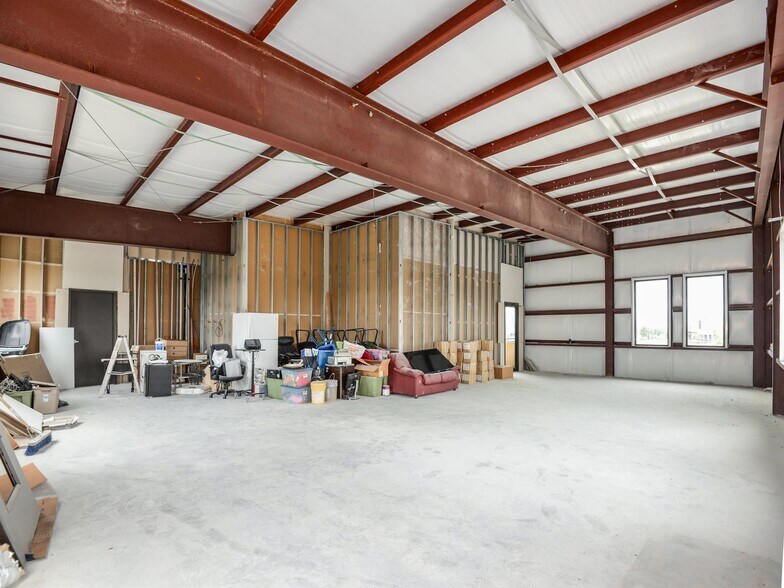 More Photos Of 11450 Space Center Blvd, Houston Medical For Lease