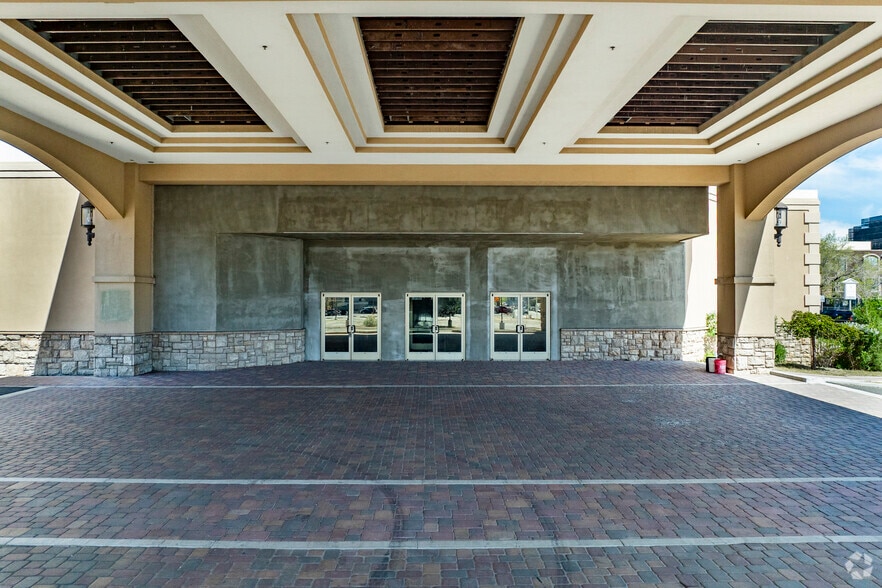 More Photos Of 600 S Carson St, Carson City Hotel For Sale