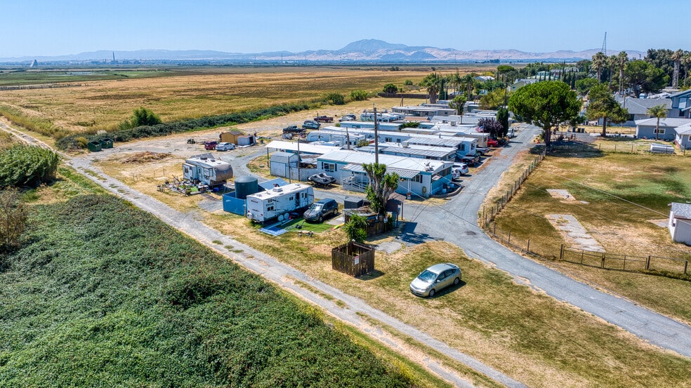 More Photos Of 4222 Lelia Dr, Rio Vista Manufactured Housing Mobile Home Park For Sale