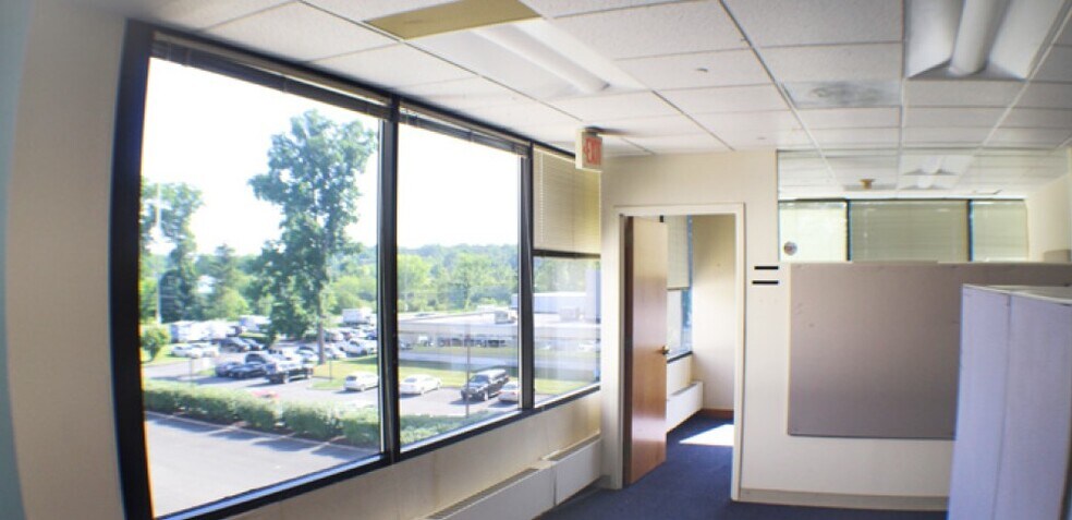 More Photos Of 80 Grasslands Rd, Elmsford Office For Lease