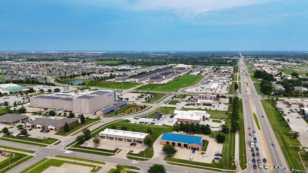 More Photos Of 55-95 Dartmoor Dr, Waukee General Retail For Lease