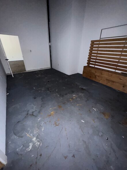 More Photos Of 4715 Main St, Houston Unknown For Lease