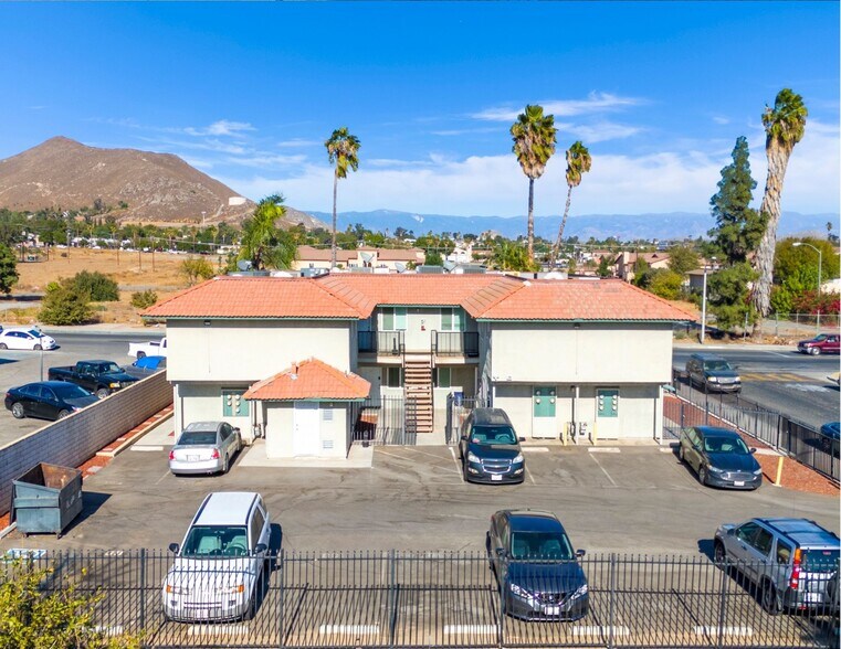 More Photos Of 5748 Tilton Ave, Jurupa Valley Apartments For Sale