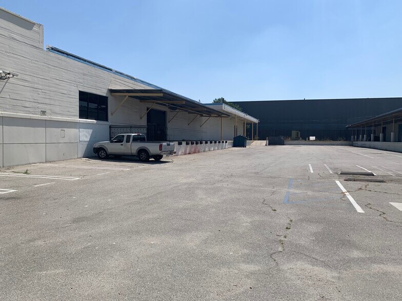 More Photos Of 6100 S Wilmington Ave, Huntington Park Unknown For Lease