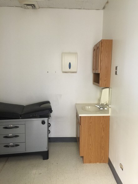 More Photos Of 2555 Lincoln Hwy, Olympia Fields Medical For Lease