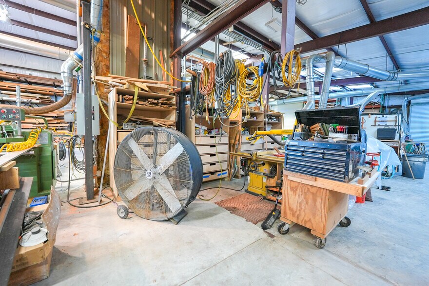 More Photos Of 7800 County Road 24, Fairhope Showroom For Sale