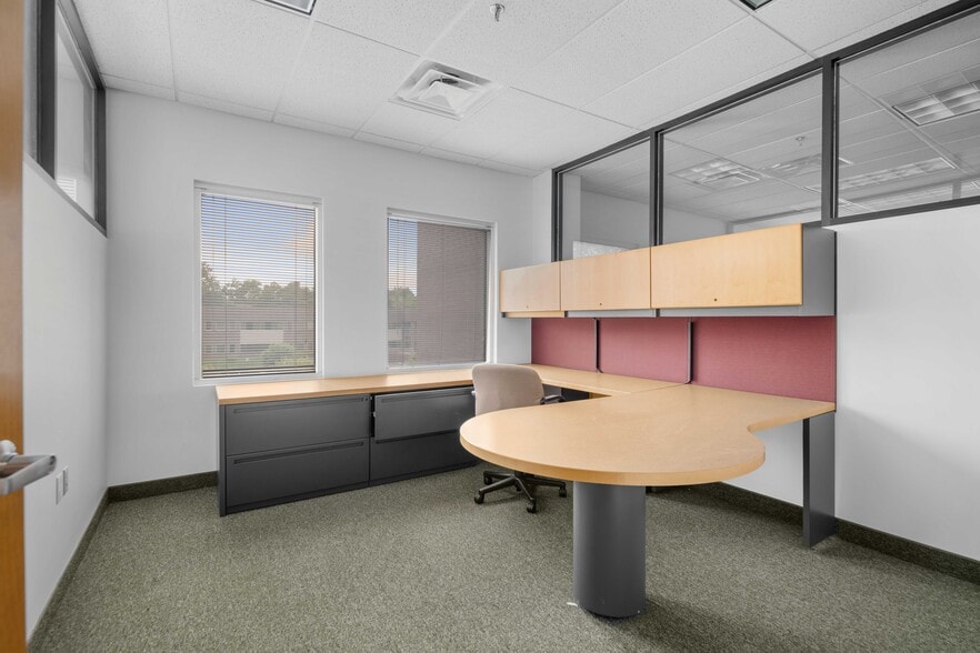 More Photos Of 46611 Corporate Dr, Lexington Park Office For Lease