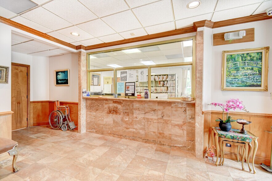 More Photos Of 2314 Seacrest Blvd, Boynton Beach Medical For Lease