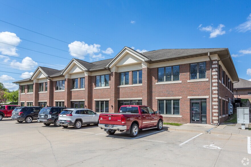 More Photos Of 5619 NW 86th St, Johnston Office For Lease