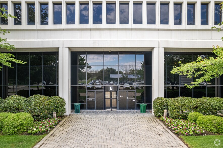 More Photos Of 30 Vreeland Rd, Florham Park Office For Lease