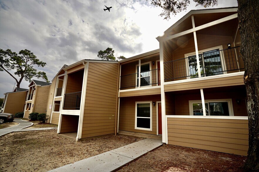 More Photos Of 424 S Bender Hollow, Humble Apartments For Sale