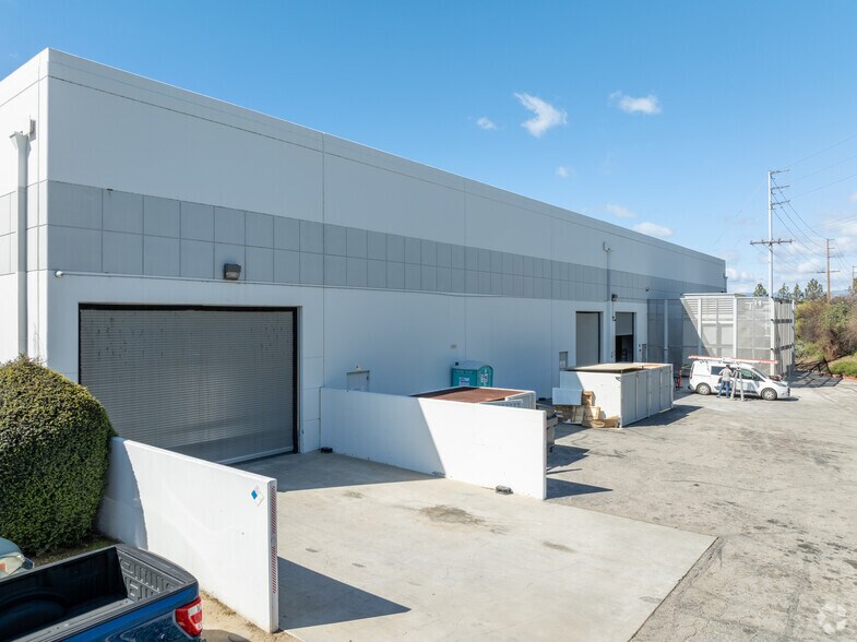 More Photos Of 26081 Avenue Hall, Valencia Industrial For Lease