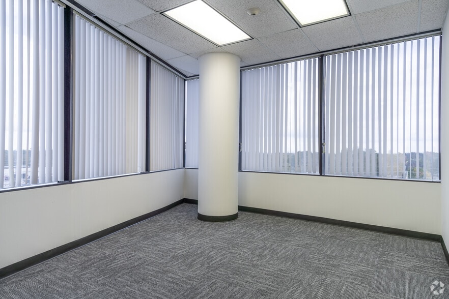 More Photos Of 213 W Southmore Ave, Pasadena Medical For Sale