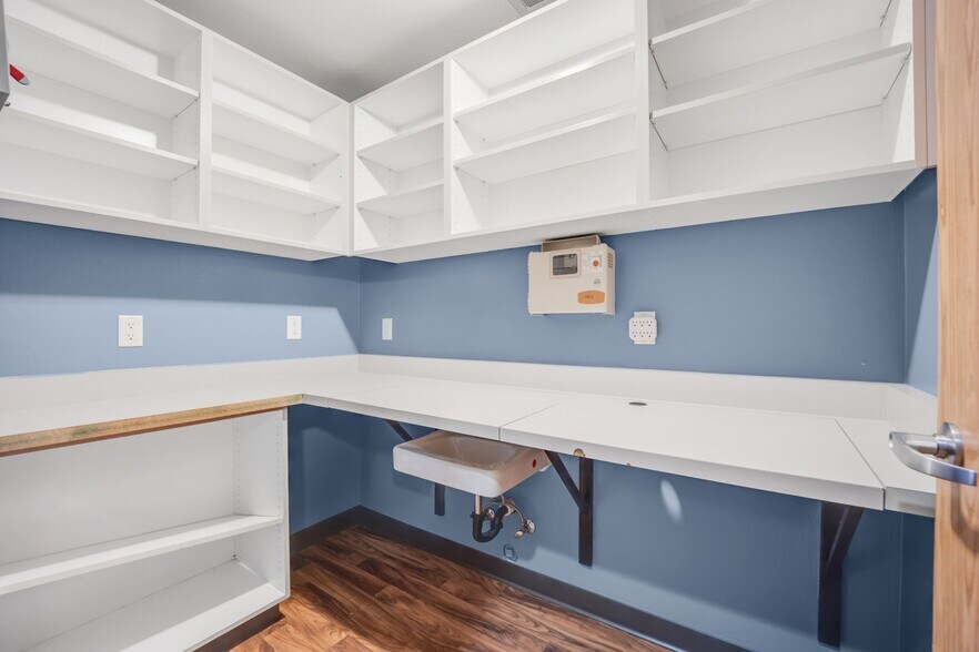 More Photos Of 1605 N Union Blvd, Colorado Springs Medical For Lease
