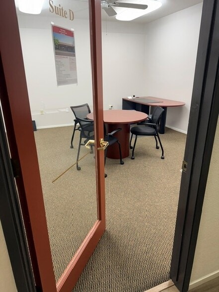 More Photos Of 525 W Center Ave, Visalia Office For Lease