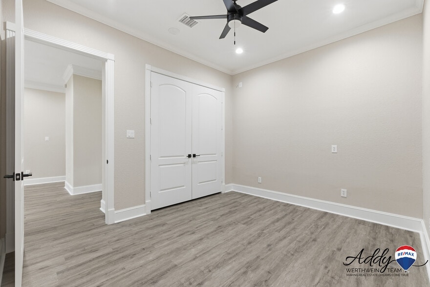 More Photos Of 11601 Spring Cypress Rd, Tomball Medical For Sale