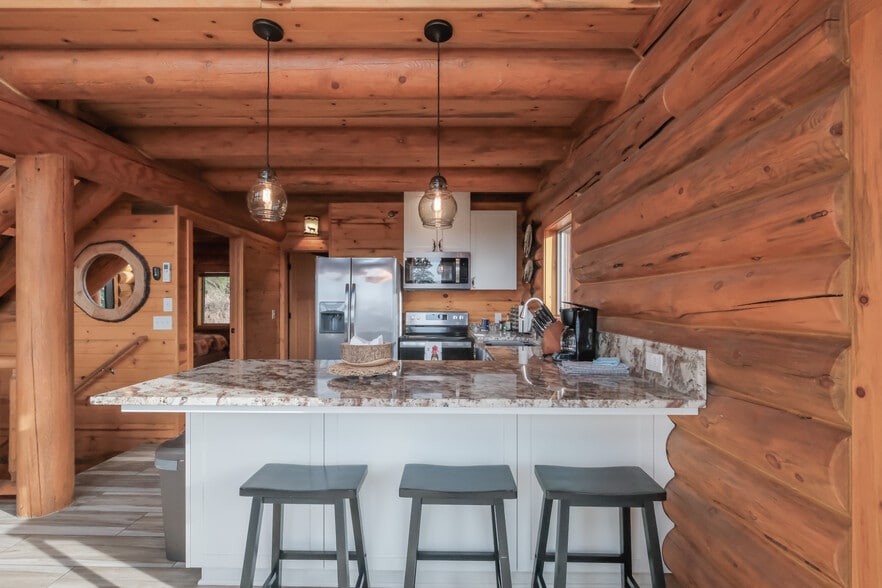 More Photos Of 6331 Lake Pointe Wy, Sweet Home Lodge Meeting Hall For Sale