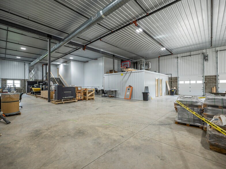 More Photos Of 2425 Township Road 414, Dundee Warehouse For Sale