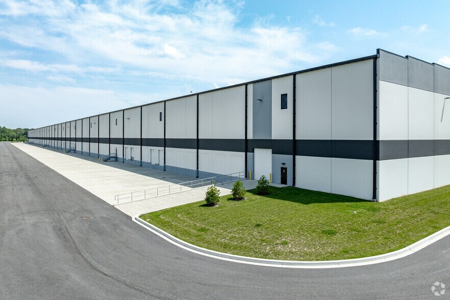 More Photos Of 1940 Reservoir Rd, Sparrows Point Warehouse For Lease