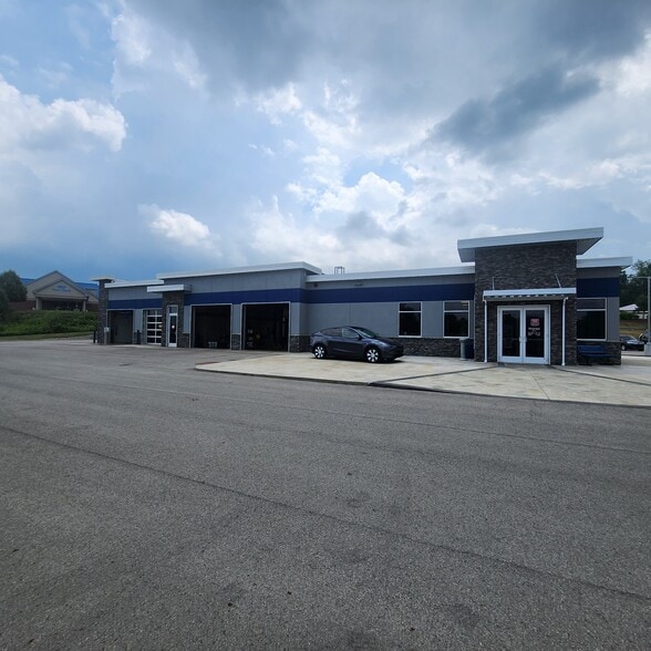 More Photos Of 215 Scharberry Ln, Mars Auto Dealership For Sale