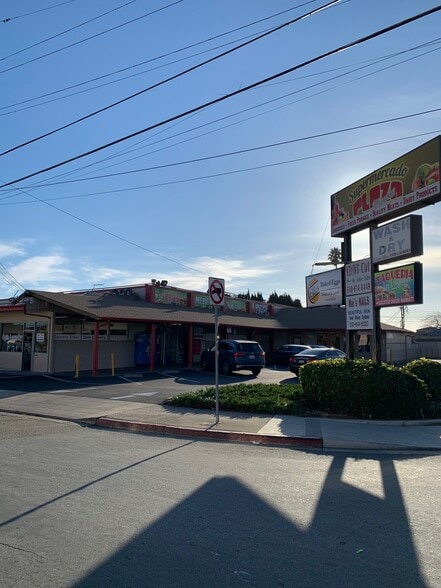 More Photos Of 1861 Orchard Ave, San Leandro Supermarket For Lease