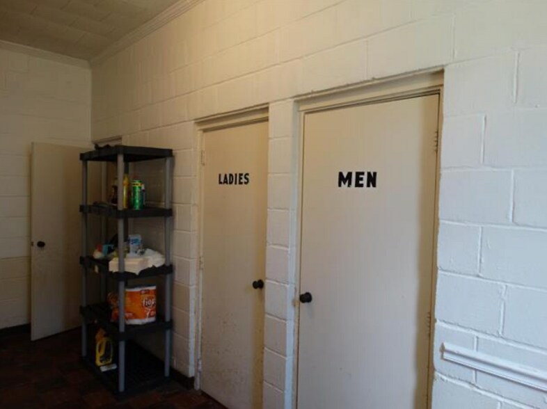 More Photos Of 320 S 3rd St, Boonville Office For Sale