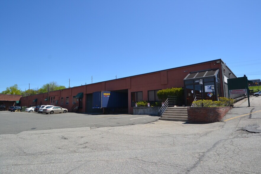 More Photos Of 1 Broad Ave, Fairview Warehouse For Lease