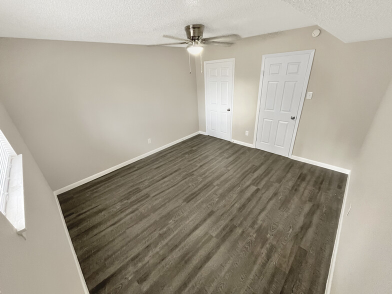 More Photos Of 5202 Bangor Ave, Lubbock Apartments For Sale