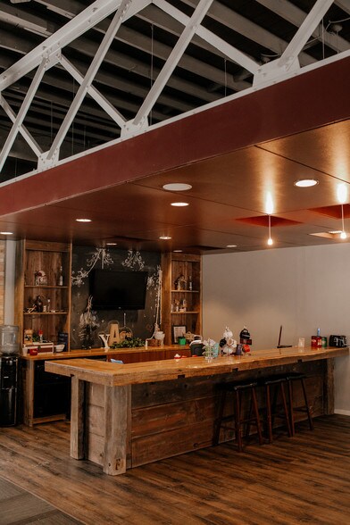 More Photos Of 300 Ionia Ave SW, Grand Rapids Office For Sale