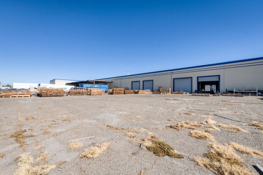 More Photos Of 5333 N Cornelia Ave, Fresno Warehouse For Sale